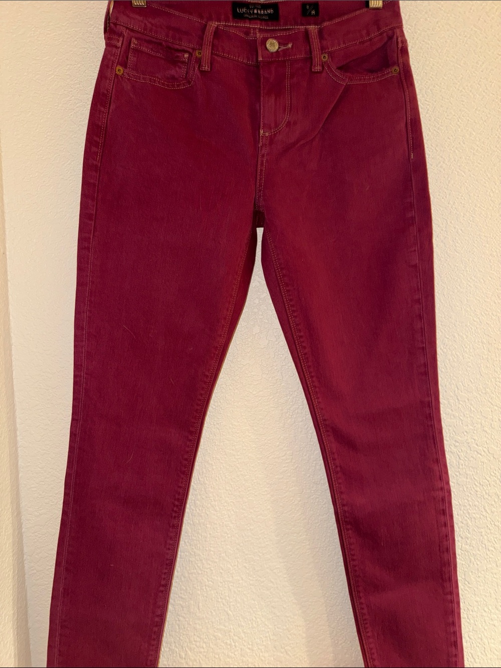 Lucky Brand Women's Wine/Burgundy Skinny Jeans